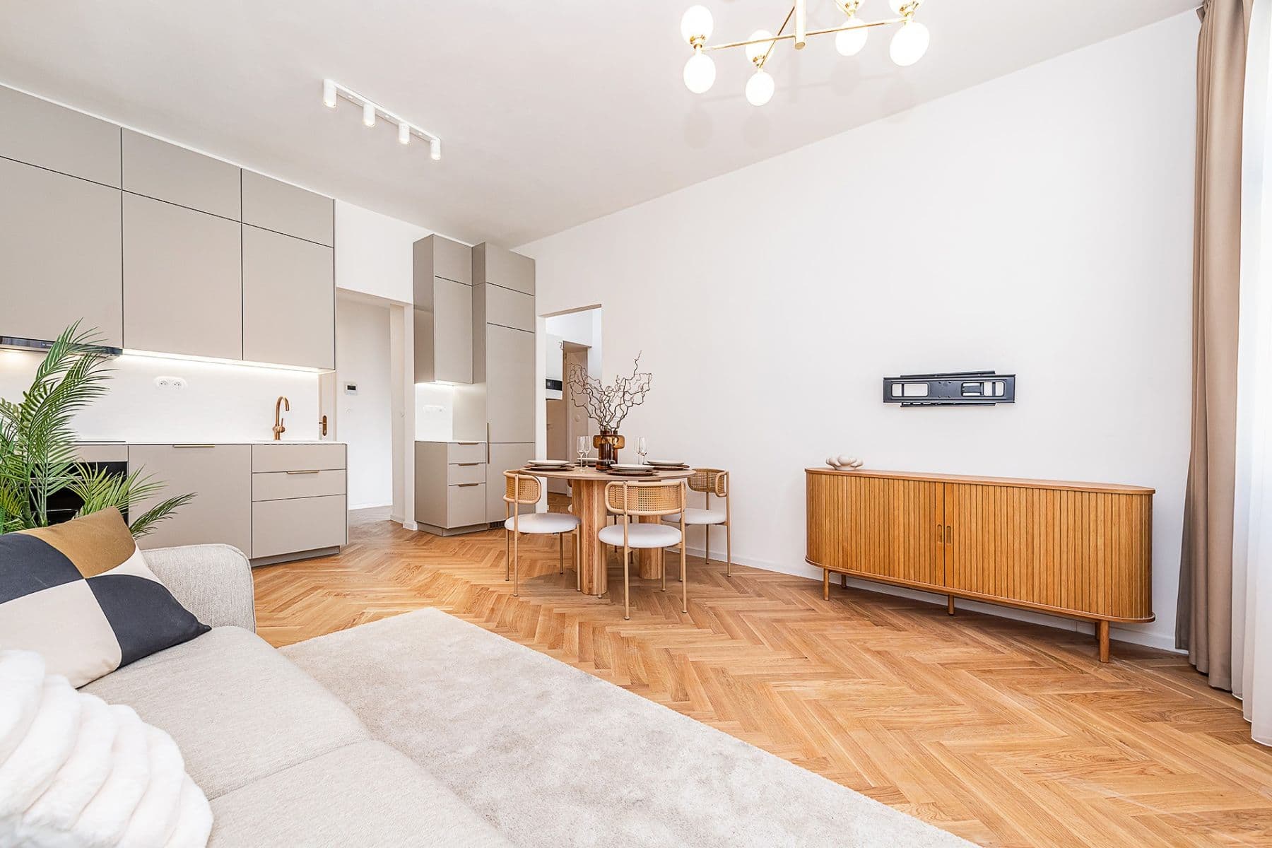 Prodej bytu 2+kk 54 m², Chodská, Praha, Praha Prodej bytu 2+kk 54 m², Chodská, Praha, Praha