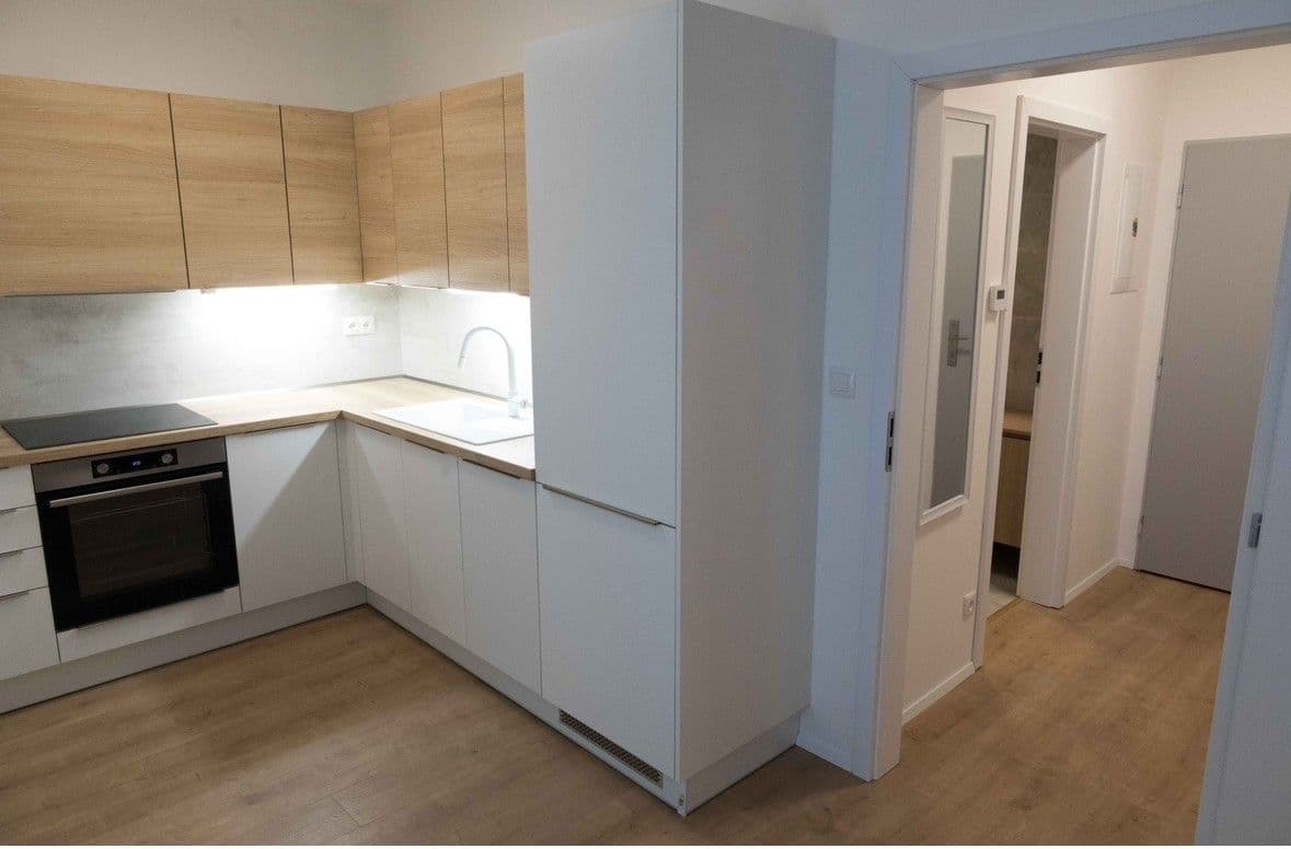 Prodej bytu 1+1 38 m², Cementárenská, Stupava, Bratislavský kraj Prodej bytu 1+1 38 m², Cementárenská, Stupava, Bratislavský kraj