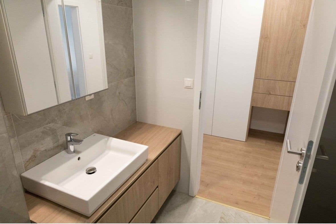 Prodej bytu 1+1 38 m², Cementárenská, Stupava, Bratislavský kraj Prodej bytu 1+1 38 m², Cementárenská, Stupava, Bratislavský kraj