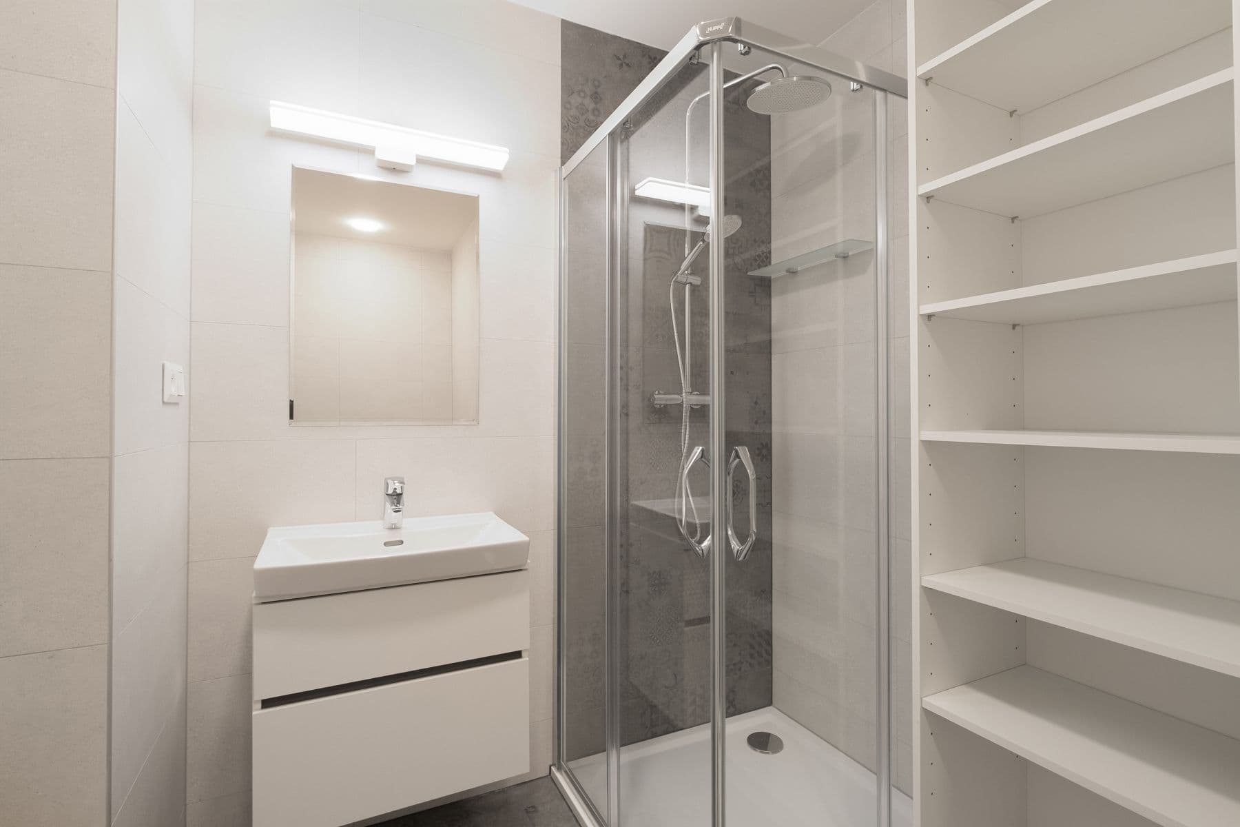 Pronájem bytu 45 m², Veletržní, Praha, Praha Pronájem bytu 45 m², Veletržní, Praha, Praha