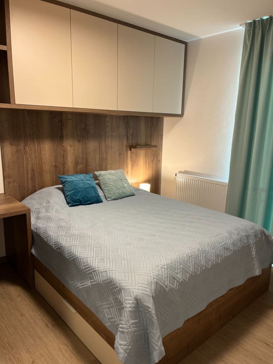 Pronájem bytu 2+kk 40 m², Tlustého, Praha, Praha Pronájem bytu 2+kk 40 m², Tlustého, Praha, Praha