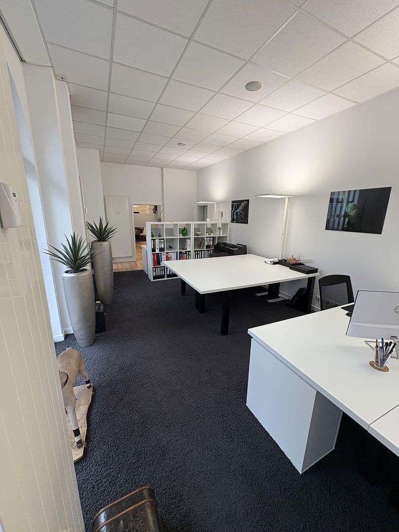 Pronájem nebytového prostoru 174 m², Bahnhofstrasse 41, Andernach, Porýní-Falc Pronájem nebytového prostoru 174 m², Bahnhofstrasse 41, Andernach, Porýní-Falc