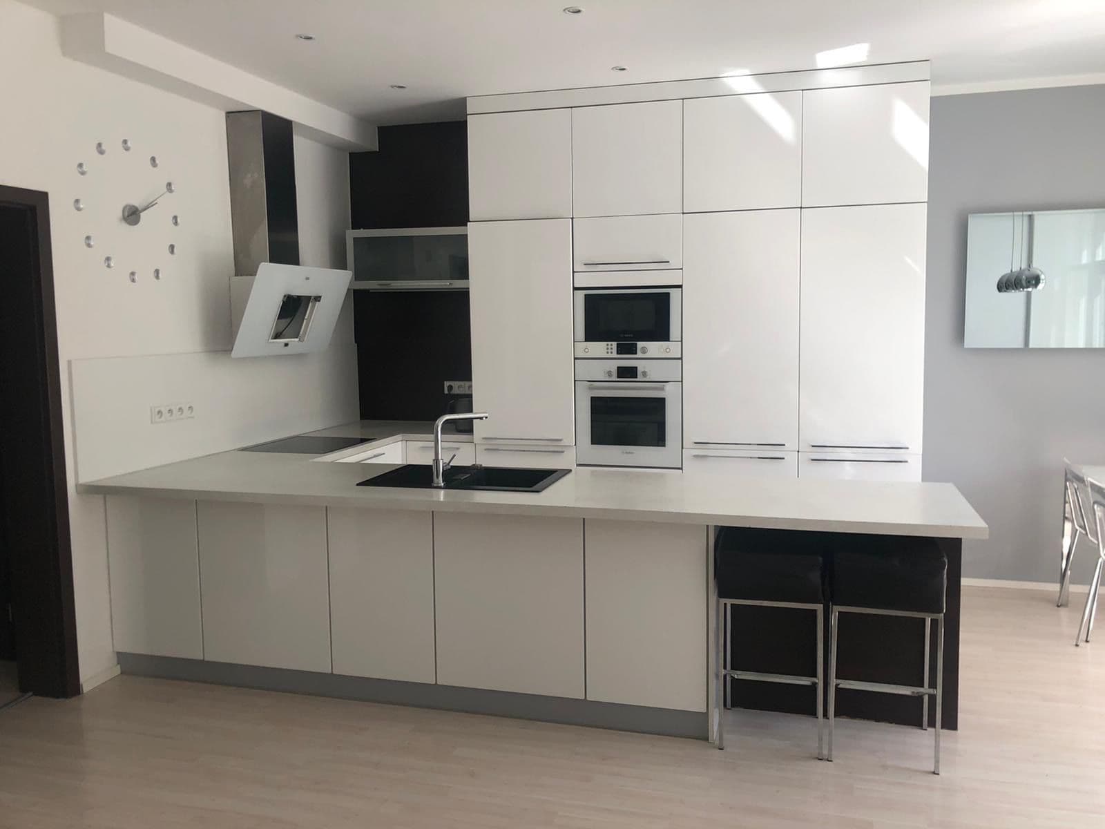 Pronájem bytu 3+kk 106 m², třída Karla IV., Hradec Králové, Královéhradecký kraj Pronájem bytu 3+kk 106 m², třída Karla IV., Hradec Králové, Královéhradecký kraj
