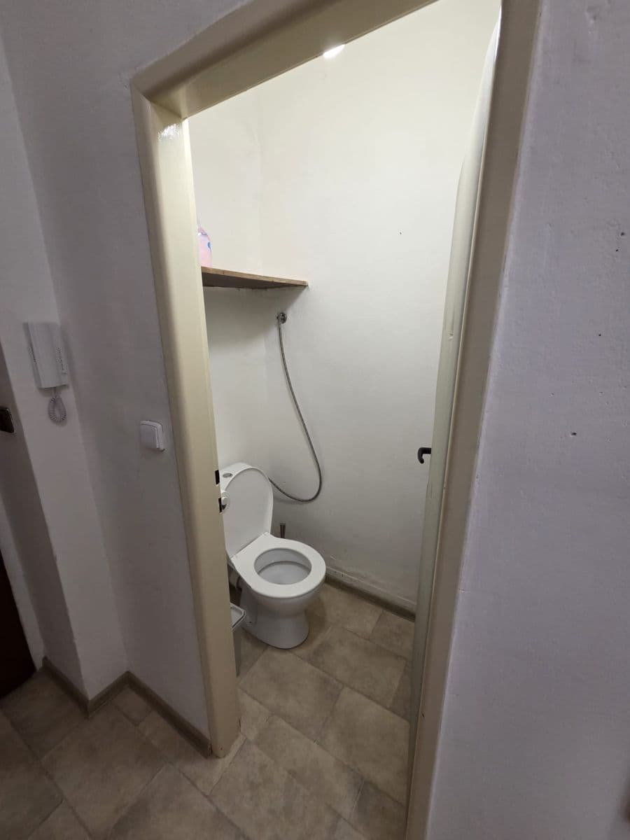 Pronájem bytu 2+1 55 m², Bělohorská, Praha, Praha Pronájem bytu 2+1 55 m², Bělohorská, Praha, Praha