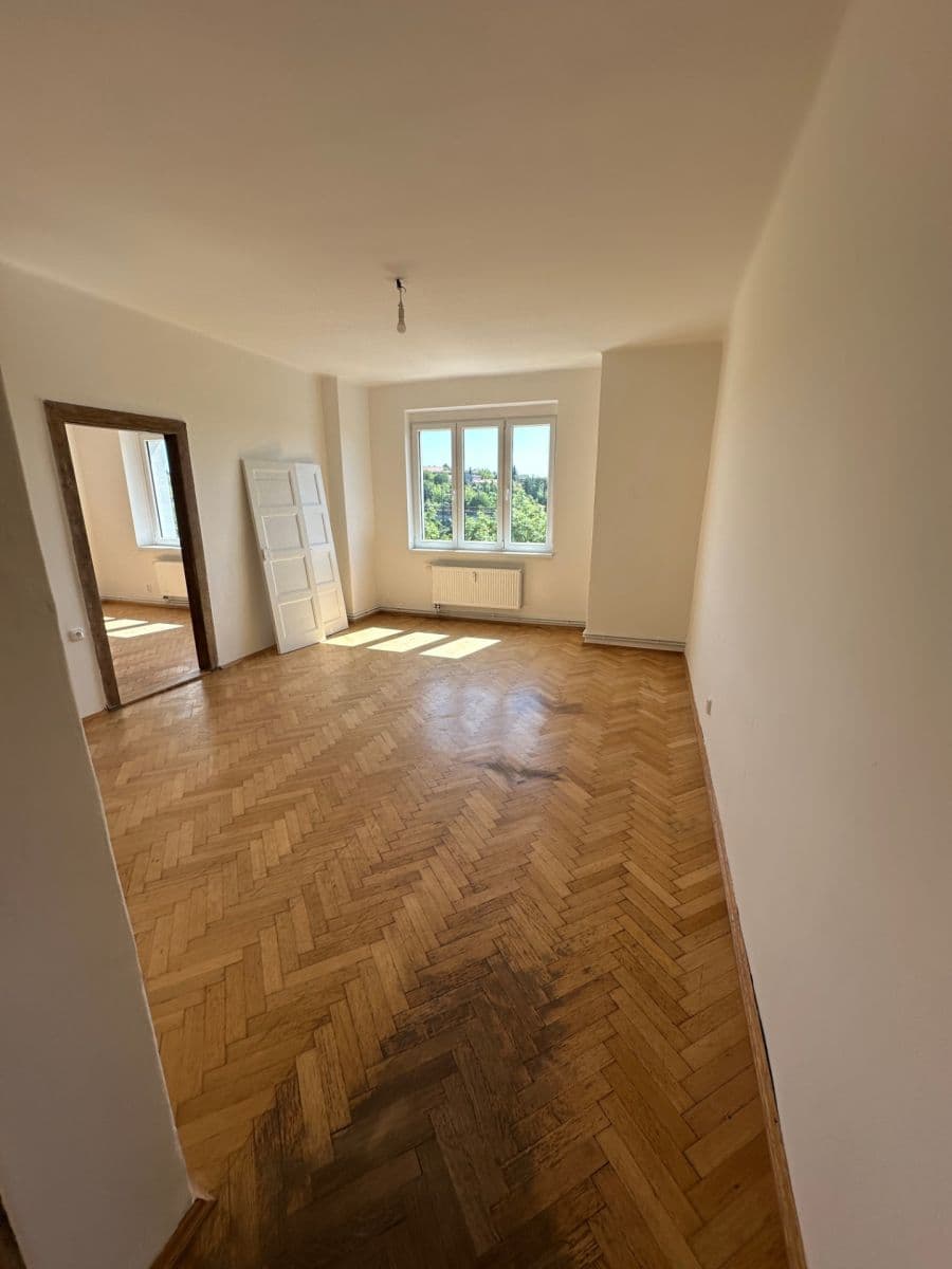Pronájem bytu 3+1 83 m², Pod Labuťkou, Praha, Praha Pronájem bytu 3+1 83 m², Pod Labuťkou, Praha, Praha