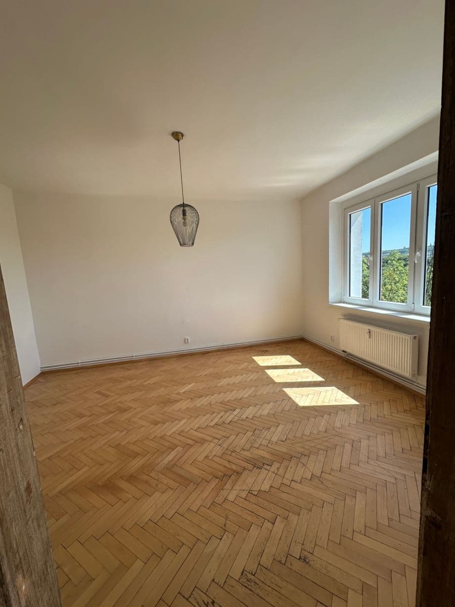 Pronájem bytu 3+1 83 m², Pod Labuťkou, Praha, Praha Pronájem bytu 3+1 83 m², Pod Labuťkou, Praha, Praha