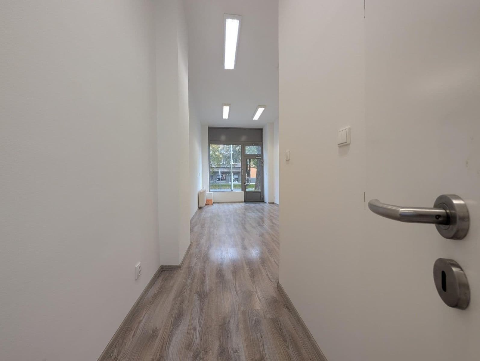 Pronájem nebytového prostoru 35 m², tř. Osvobození, Karviná, Moravskoslezský kraj Pronájem nebytového prostoru 35 m², tř. Osvobození, Karviná, Moravskoslezský kraj