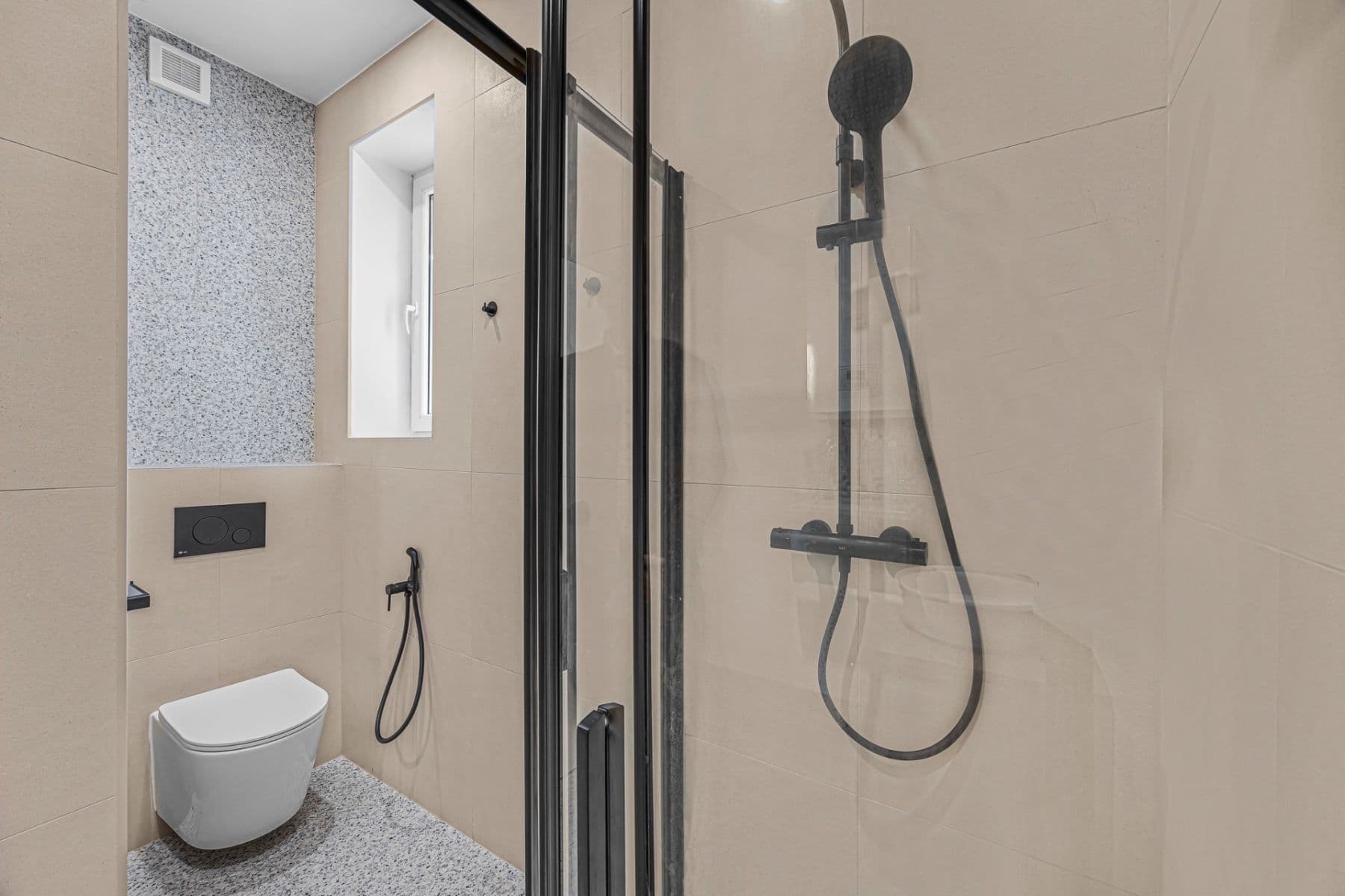 Pronájem bytu 2+kk 40 m², Českolipská, Mělník, Středočeský kraj Pronájem bytu 2+kk 40 m², Českolipská, Mělník, Středočeský kraj