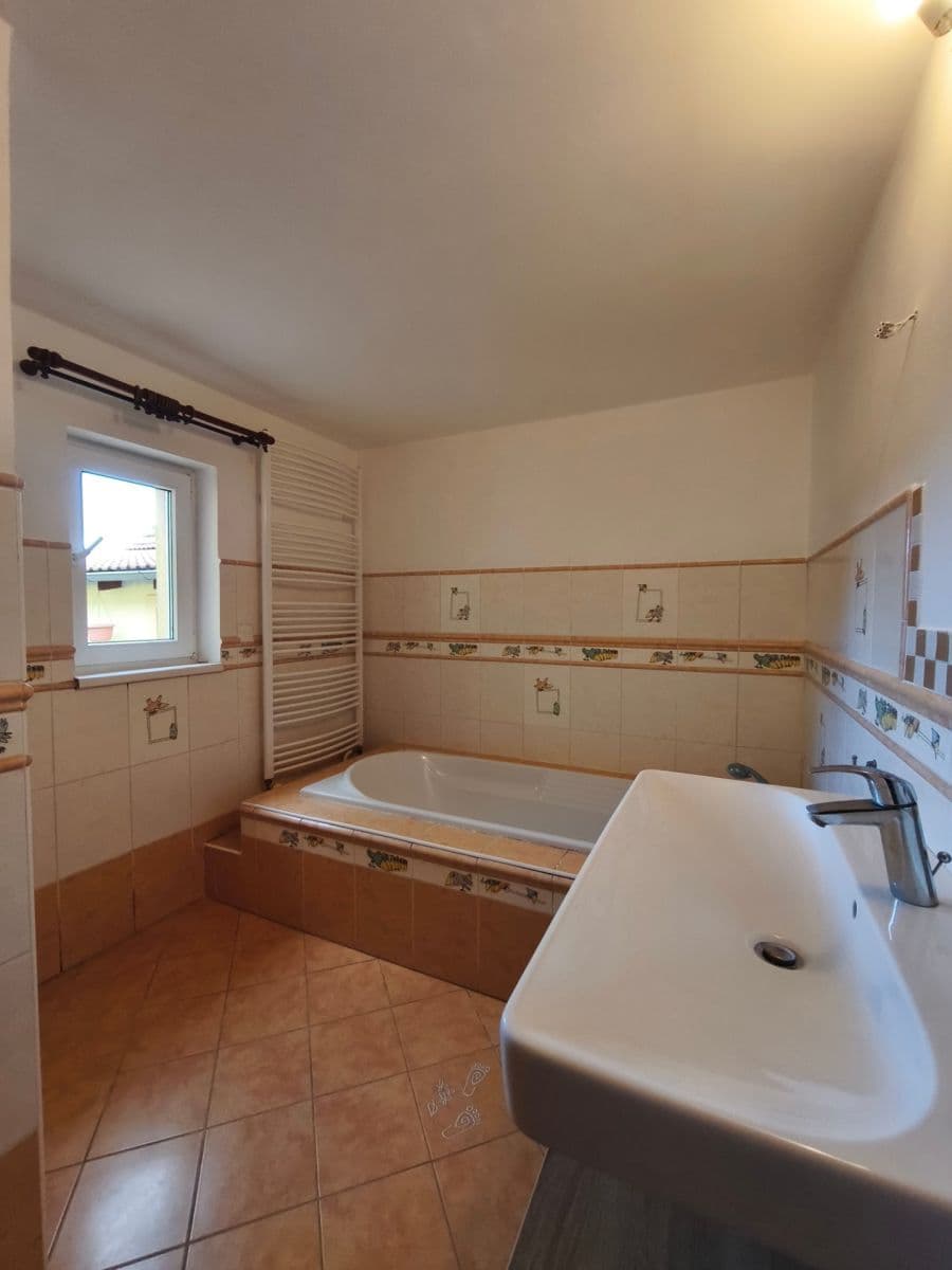 Prodej domu 108 m², pozemek 250 m², Tuřany, Středočeský kraj Prodej domu 108 m², pozemek 250 m², Tuřany, Středočeský kraj