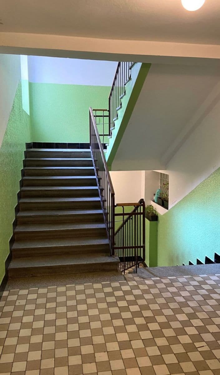 Prodej bytu 2+1 56 m², K. Čapka, Karlovy Vary, Karlovarský kraj Prodej bytu 2+1 56 m², K. Čapka, Karlovy Vary, Karlovarský kraj