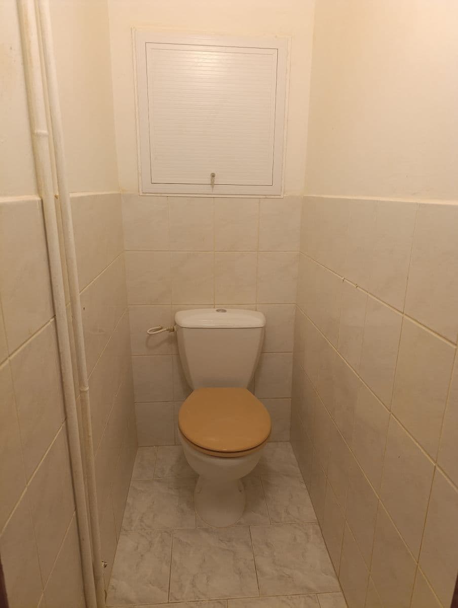 Prodej bytu 2+1 56 m², K. Čapka, Karlovy Vary, Karlovarský kraj Prodej bytu 2+1 56 m², K. Čapka, Karlovy Vary, Karlovarský kraj