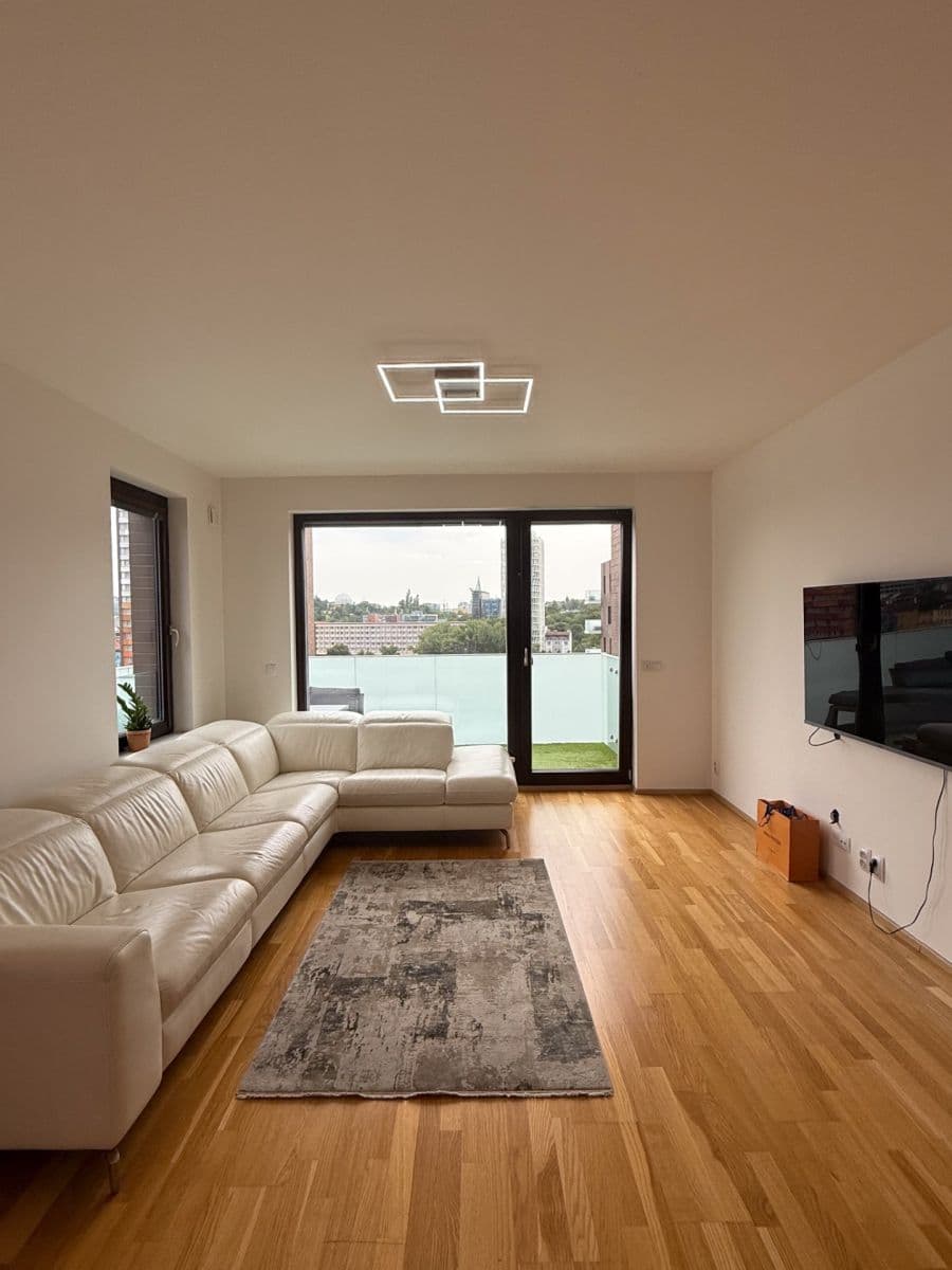 Pronájem bytu 3+kk 85 m², Nekvasilova, Praha, Praha Pronájem bytu 3+kk 85 m², Nekvasilova, Praha, Praha