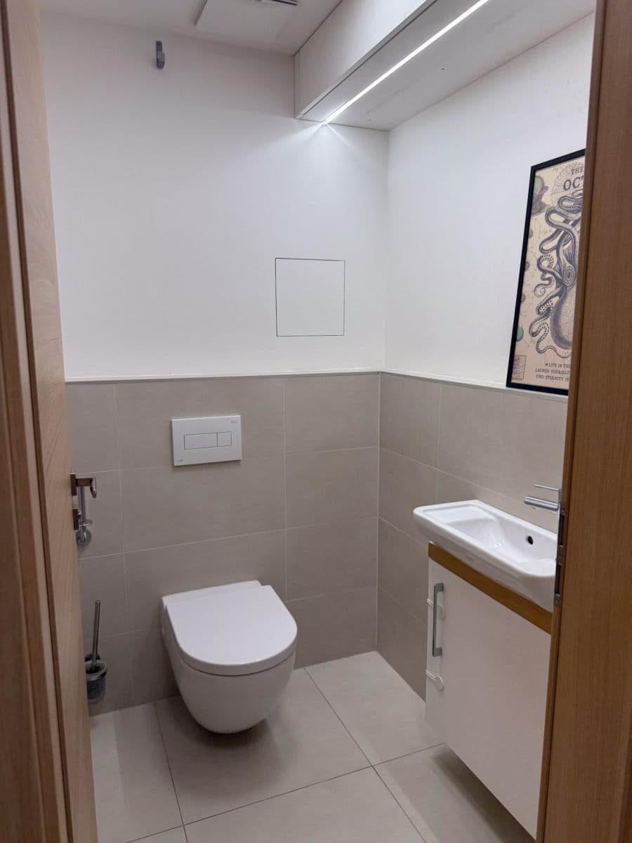 Pronájem bytu 3+kk 85 m², Nekvasilova, Praha, Praha Pronájem bytu 3+kk 85 m², Nekvasilova, Praha, Praha