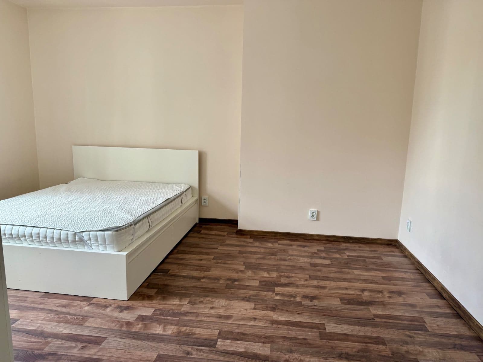 Pronájem bytu 2+kk 52 m², U Svépomoci, Praha, Praha Pronájem bytu 2+kk 52 m², U Svépomoci, Praha, Praha