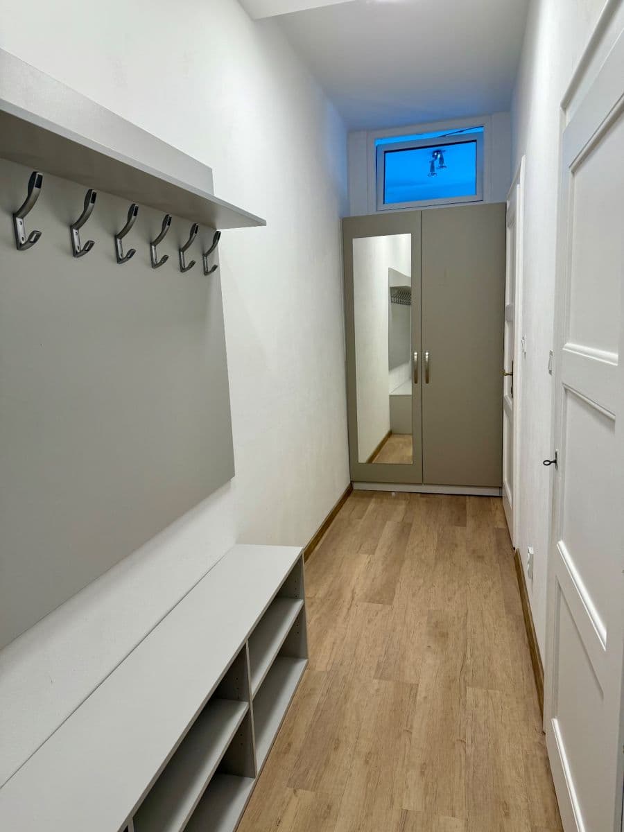 Pronájem bytu 2+kk 52 m², U Svépomoci, Praha, Praha Pronájem bytu 2+kk 52 m², U Svépomoci, Praha, Praha