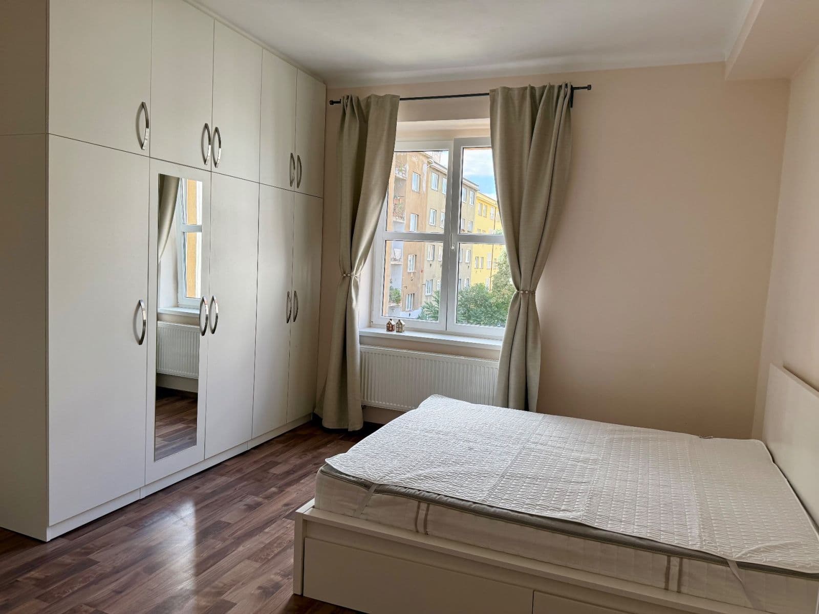 Pronájem bytu 2+kk 52 m², U Svépomoci, Praha, Praha Pronájem bytu 2+kk 52 m², U Svépomoci, Praha, Praha