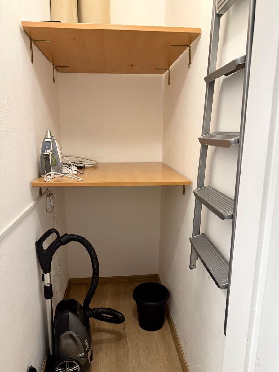 Pronájem bytu 2+kk 52 m², U Svépomoci, Praha, Praha Pronájem bytu 2+kk 52 m², U Svépomoci, Praha, Praha