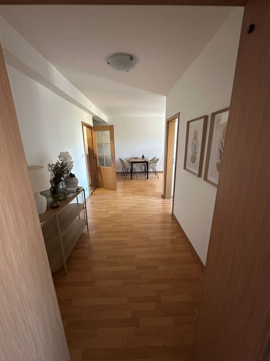 Pronájem bytu 3+kk 76 m², Dalmatská, Úvaly, Středočeský kraj Pronájem bytu 3+kk 76 m², Dalmatská, Úvaly, Středočeský kraj