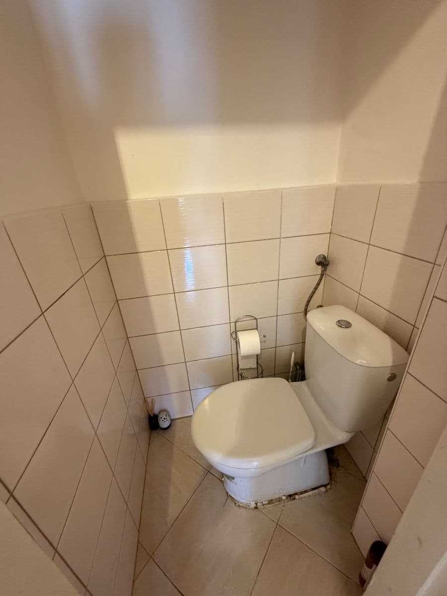 Pronájem bytu 1+kk 28 m², Komunardů, Praha, Praha Pronájem bytu 1+kk 28 m², Komunardů, Praha, Praha