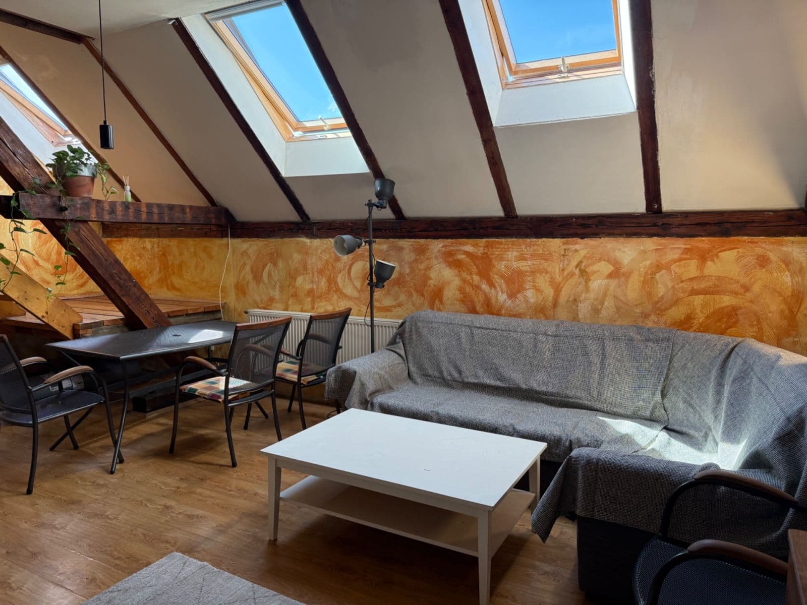 Pronájem bytu 2+1 55 m², Lehockého, Bratislava - mestská časť Staré Mesto, Bratislavský kraj Pronájem bytu 2+1 55 m², Lehockého, Bratislava - mestská časť Staré Mesto, Bratislavský kraj
