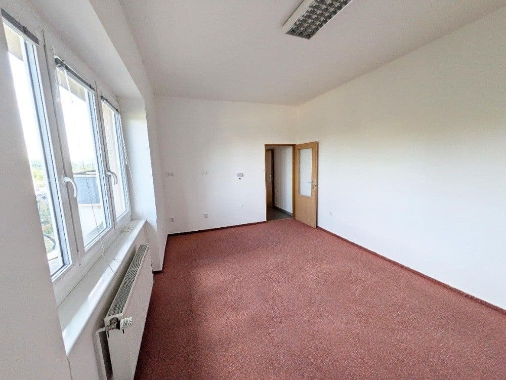 Pronájem nebytového prostoru 143 m², Jihlavská, Praha, Praha Pronájem nebytového prostoru 143 m², Jihlavská, Praha, Praha