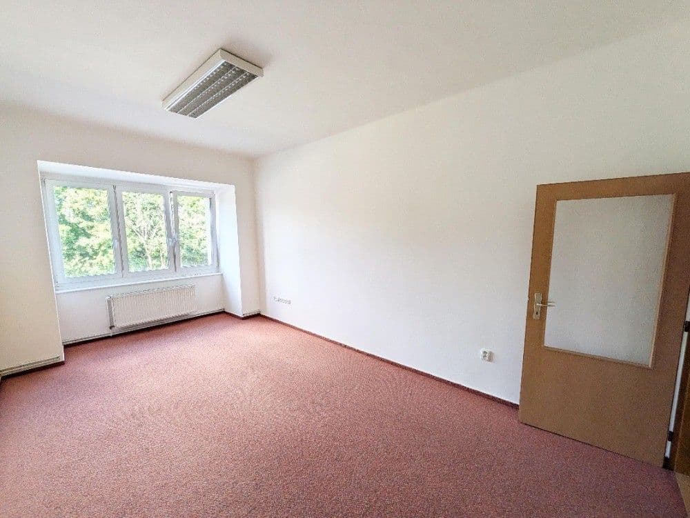 Pronájem nebytového prostoru 143 m², Jihlavská, Praha, Praha Pronájem nebytového prostoru 143 m², Jihlavská, Praha, Praha