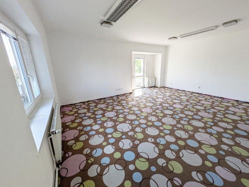 Pronájem nebytového prostoru 143 m², Jihlavská, Praha, Praha Pronájem nebytového prostoru 143 m², Jihlavská, Praha, Praha