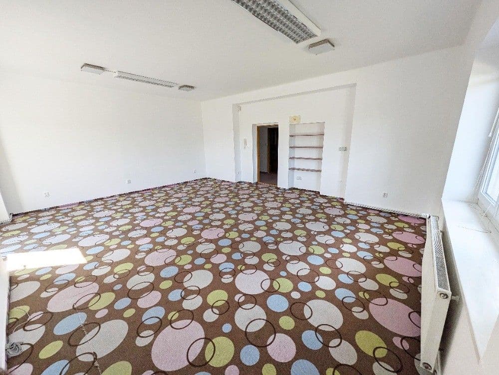 Pronájem nebytového prostoru 143 m², Jihlavská, Praha, Praha Pronájem nebytového prostoru 143 m², Jihlavská, Praha, Praha