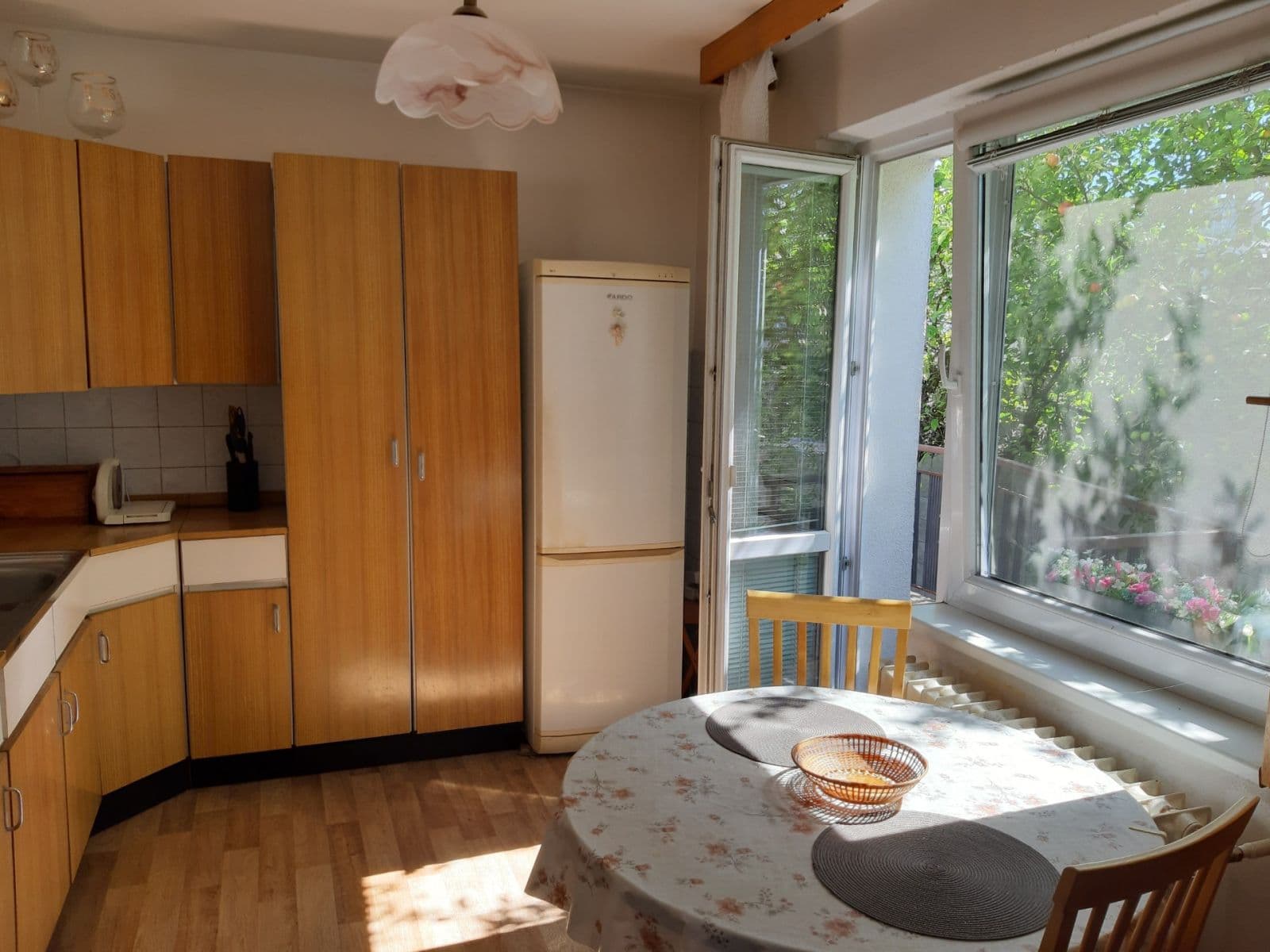 Prodej domu 354 m², pozemek 752 m², Slnečné námestie, Trenčín, Trenčiansky kraj Prodej domu 354 m², pozemek 752 m², Slnečné námestie, Trenčín, Trenčiansky kraj