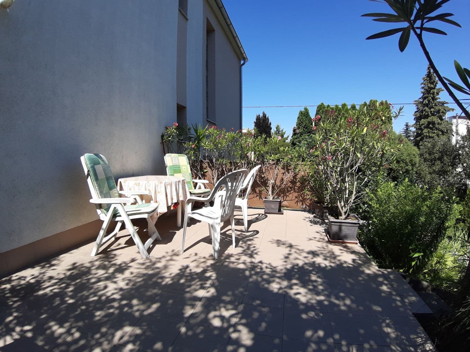 Prodej domu 354 m², pozemek 752 m², Slnečné námestie, Trenčín, Trenčiansky kraj Prodej domu 354 m², pozemek 752 m², Slnečné námestie, Trenčín, Trenčiansky kraj