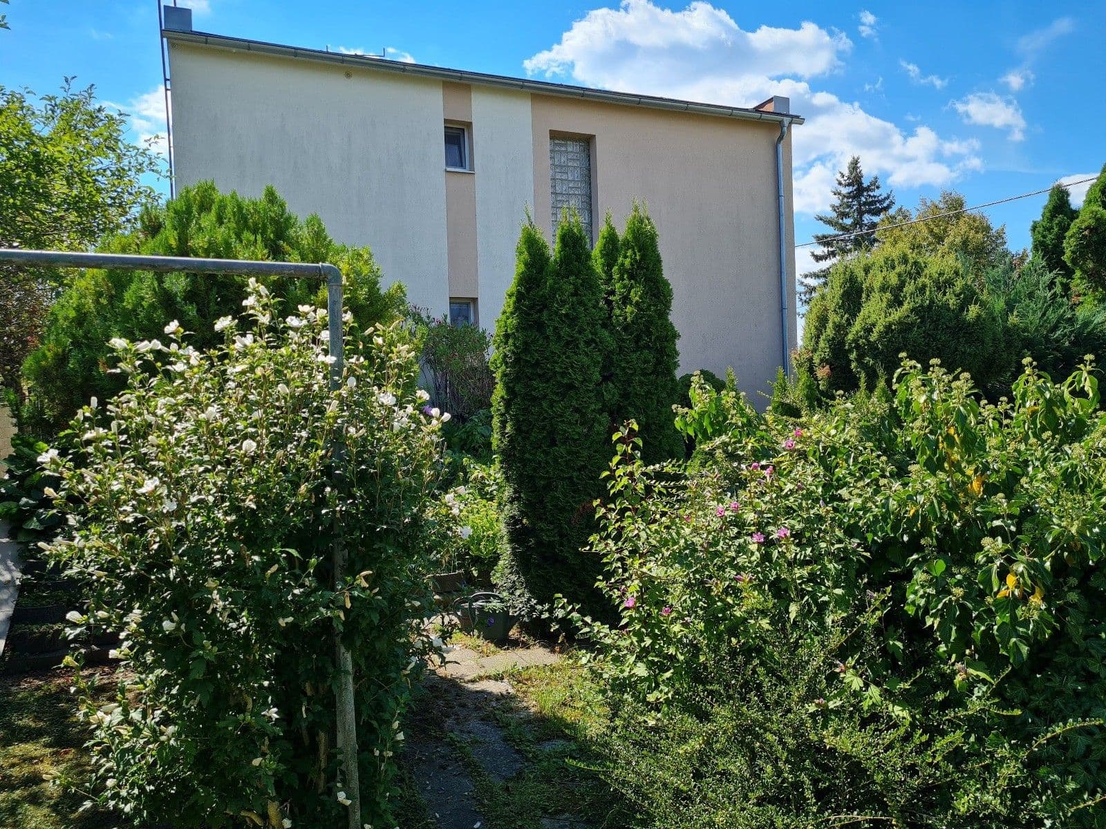 Prodej domu 354 m², pozemek 752 m², Slnečné námestie, Trenčín, Trenčiansky kraj Prodej domu 354 m², pozemek 752 m², Slnečné námestie, Trenčín, Trenčiansky kraj