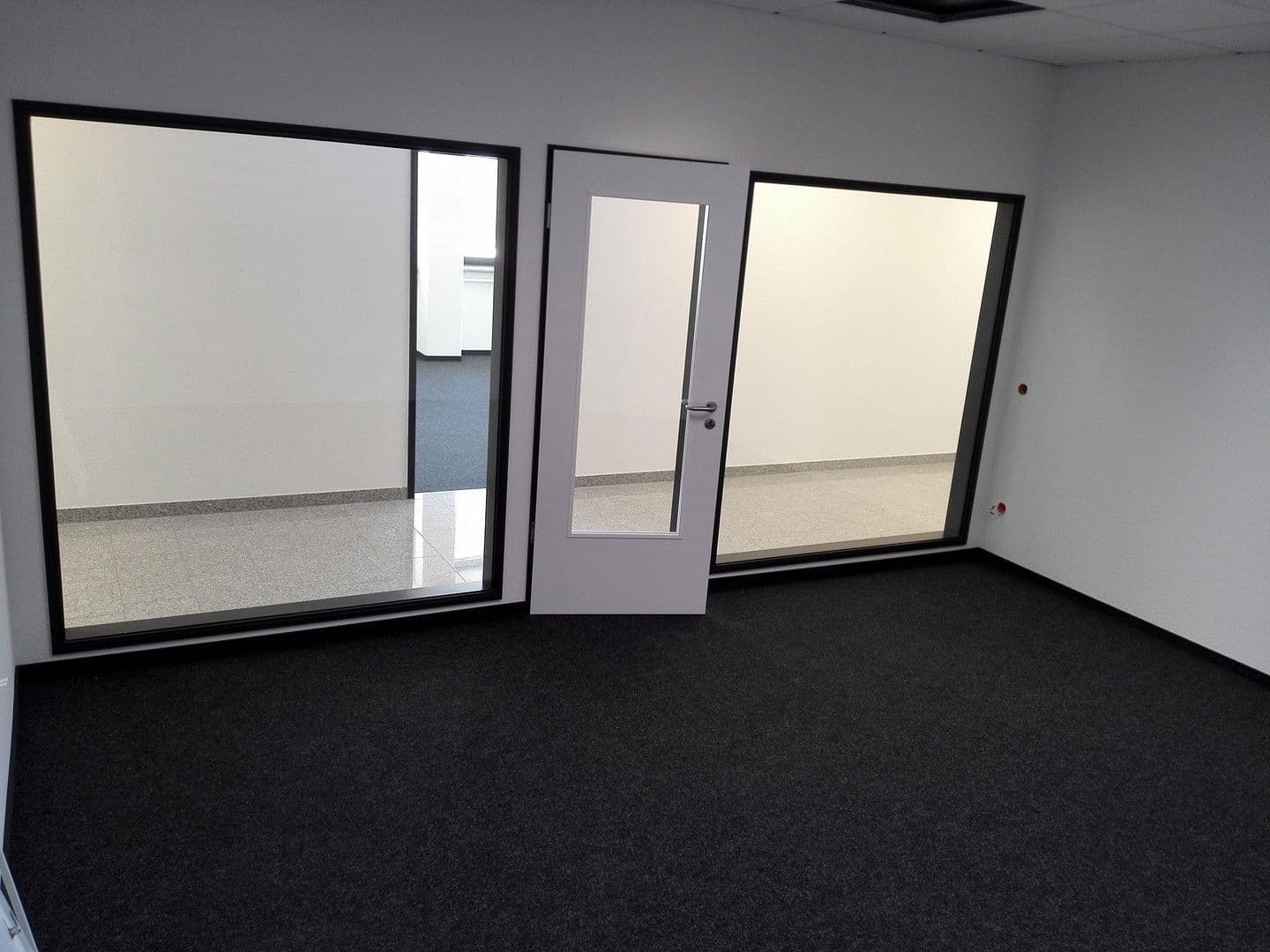 Pronájem nebytového prostoru 2.208 m², Burbach, Severní Porýní-Vestfálsko Pronájem nebytového prostoru 2.208 m², Burbach, Severní Porýní-Vestfálsko