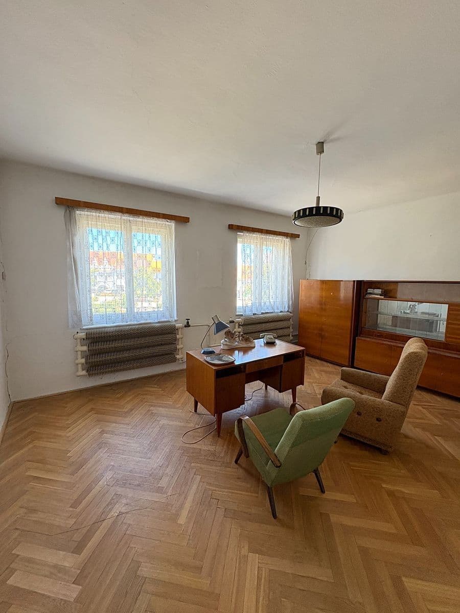 Prodej domu 275 m², pozemek 542 m², nám. T. G. Masaryka, Bechyně, Jihočeský kraj Prodej domu 275 m², pozemek 542 m², nám. T. G. Masaryka, Bechyně, Jihočeský kraj