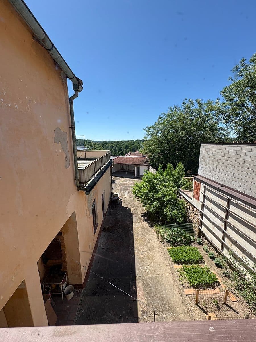 Prodej domu 275 m², pozemek 542 m², nám. T. G. Masaryka, Bechyně, Jihočeský kraj Prodej domu 275 m², pozemek 542 m², nám. T. G. Masaryka, Bechyně, Jihočeský kraj