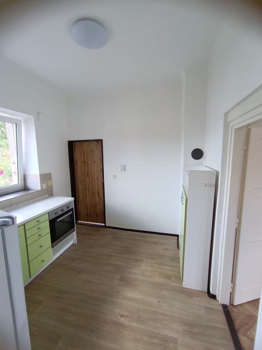 Pronájem bytu 1+1 32 m², Kučerové, Praha, Praha Pronájem bytu 1+1 32 m², Kučerové, Praha, Praha