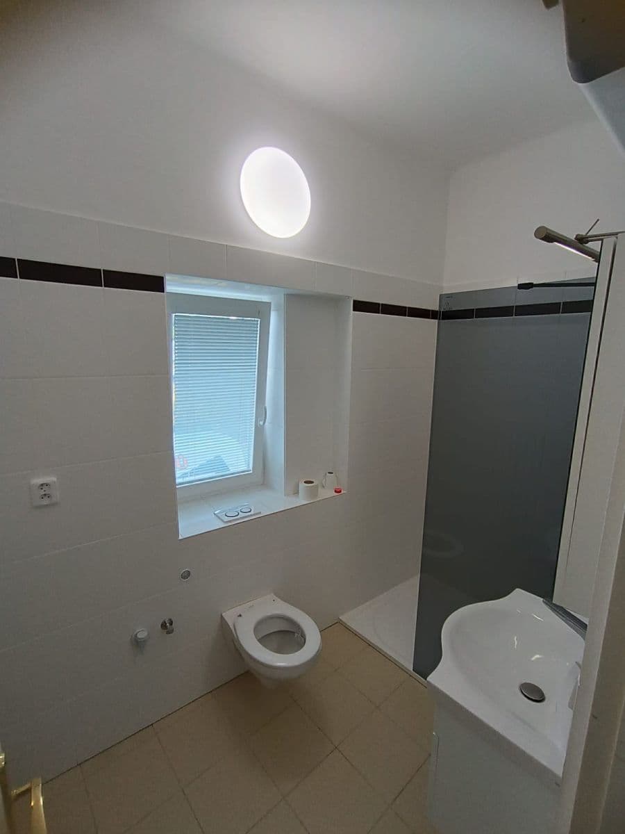 Pronájem bytu 1+1 32 m², Kučerové, Praha, Praha Pronájem bytu 1+1 32 m², Kučerové, Praha, Praha