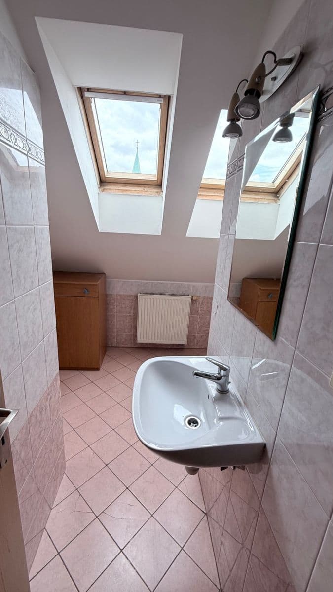 Pronájem bytu 3+kk 65 m², Dr. Marodyho, Praha, Praha Pronájem bytu 3+kk 65 m², Dr. Marodyho, Praha, Praha