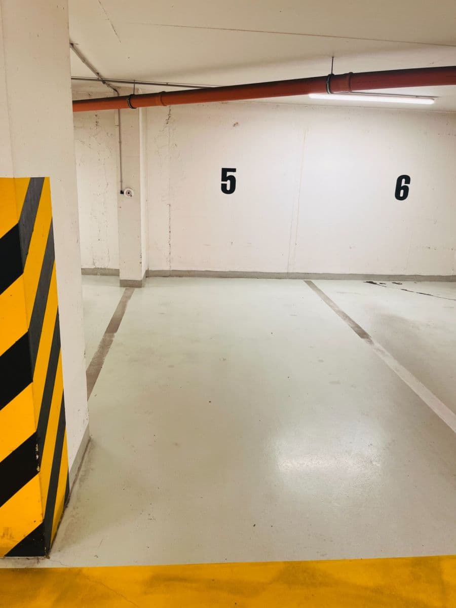 Pronájem garáže 15 m², Břevnovská, Praha, Praha Pronájem garáže 15 m², Břevnovská, Praha, Praha