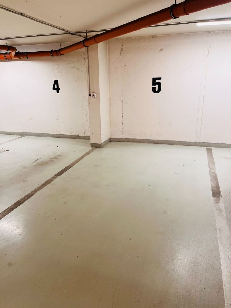 Pronájem garáže 15 m², Břevnovská, Praha, Praha Pronájem garáže 15 m², Břevnovská, Praha, Praha