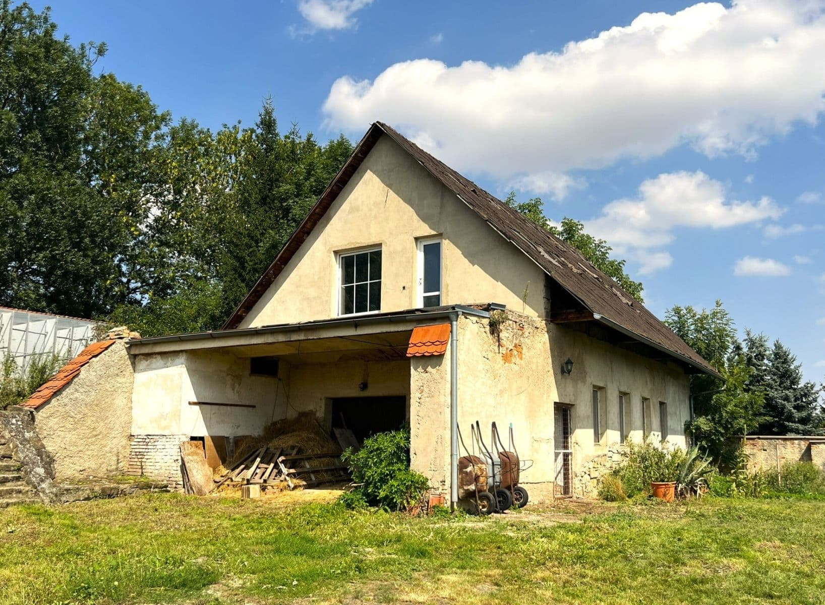 Prodej domu 207 m², pozemek 4.339 m², Černuc, Středočeský kraj Prodej domu 207 m², pozemek 4.339 m², Černuc, Středočeský kraj