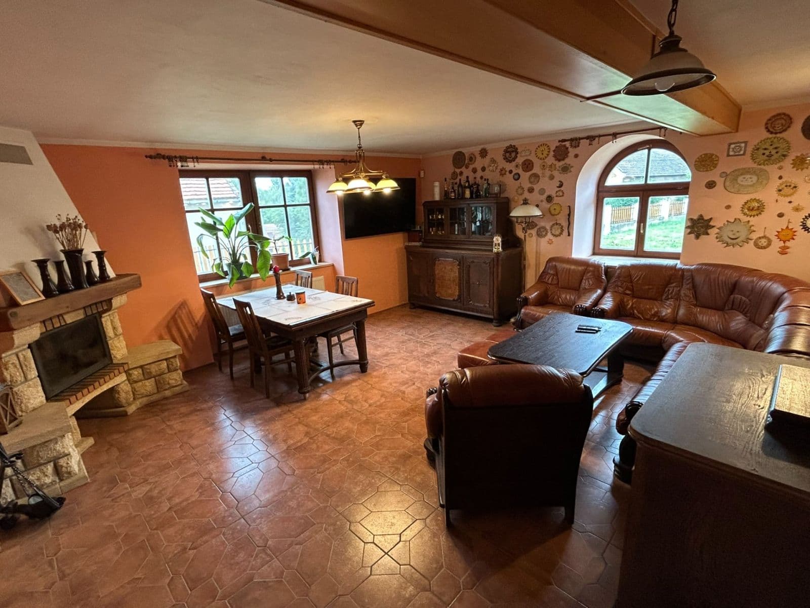 Prodej domu 207 m², pozemek 4.339 m², Černuc, Středočeský kraj Prodej domu 207 m², pozemek 4.339 m², Černuc, Středočeský kraj