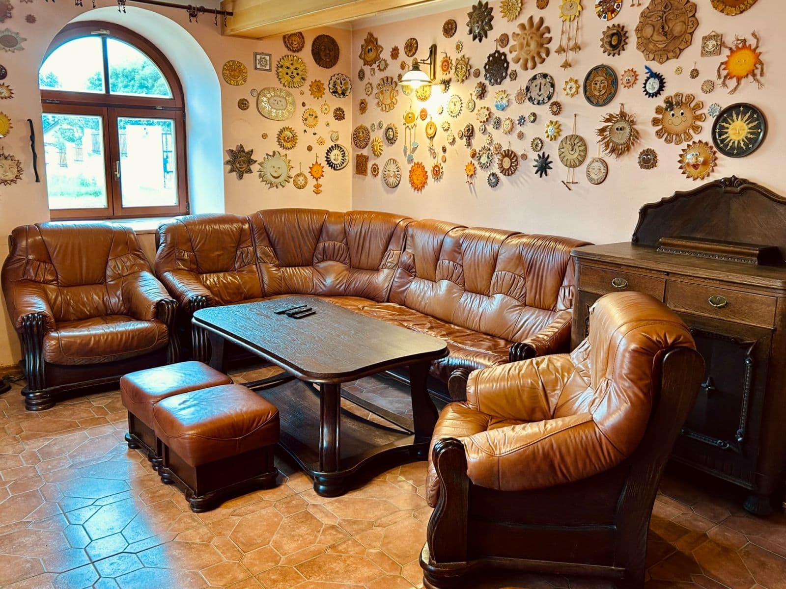 Prodej domu 207 m², pozemek 4.339 m², Černuc, Středočeský kraj Prodej domu 207 m², pozemek 4.339 m², Černuc, Středočeský kraj