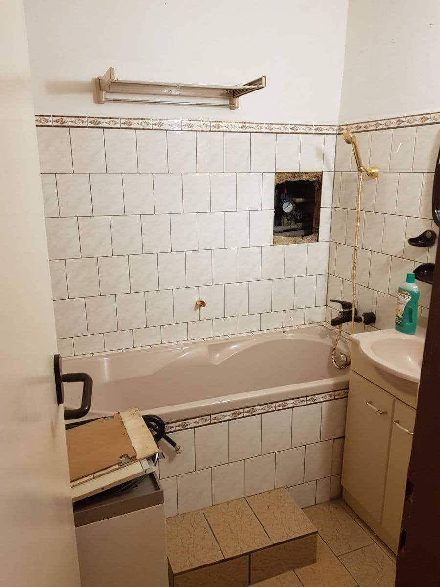 Pronájem bytu 1+1 50 m², Jednoty, Sokolov, Karlovarský kraj Pronájem bytu 1+1 50 m², Jednoty, Sokolov, Karlovarský kraj