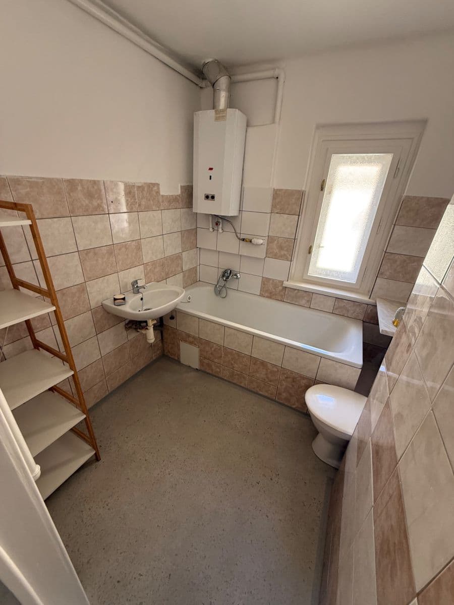 Pronájem bytu 1+kk 41 m², Kostelní, Praha, Praha Pronájem bytu 1+kk 41 m², Kostelní, Praha, Praha