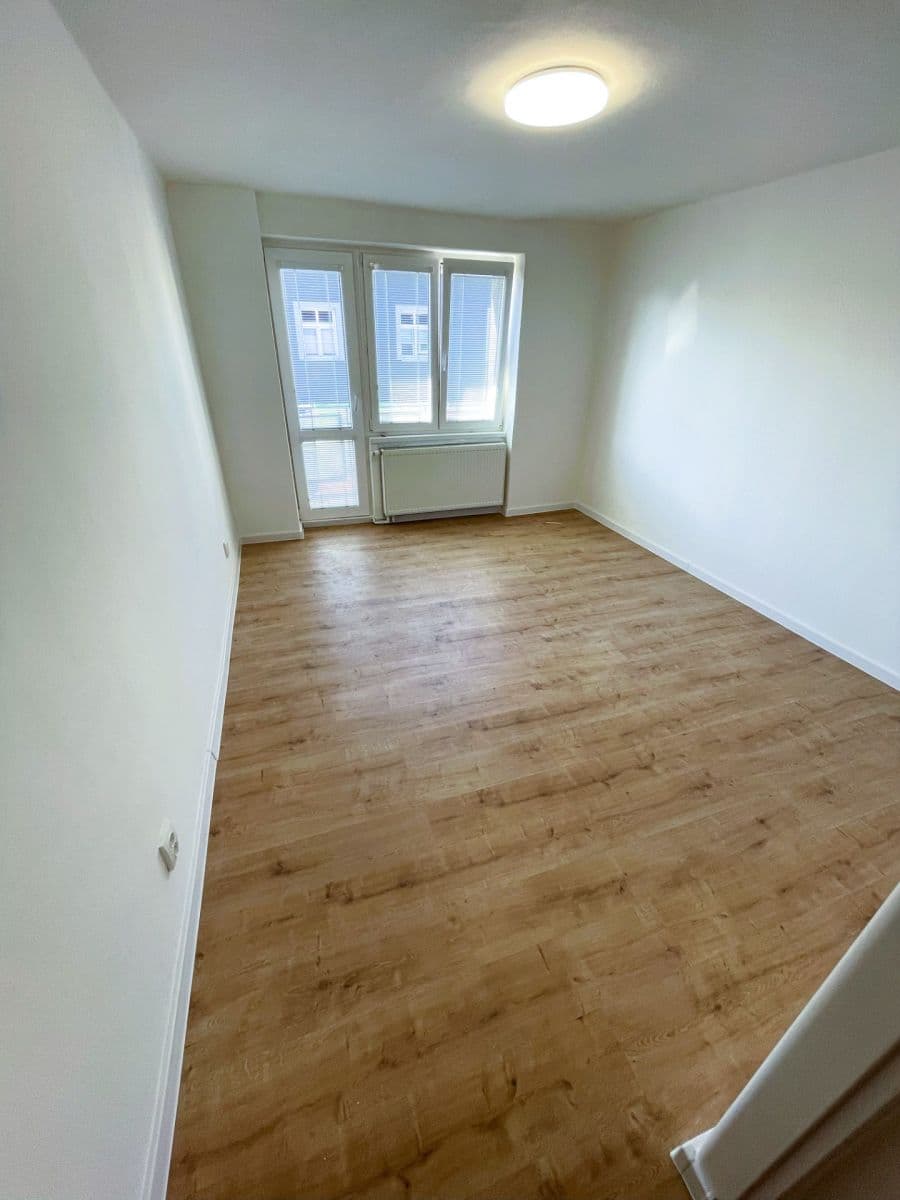 Pronájem bytu 3+kk 70 m², Čechova, Chomutov, Ústecký kraj Pronájem bytu 3+kk 70 m², Čechova, Chomutov, Ústecký kraj
