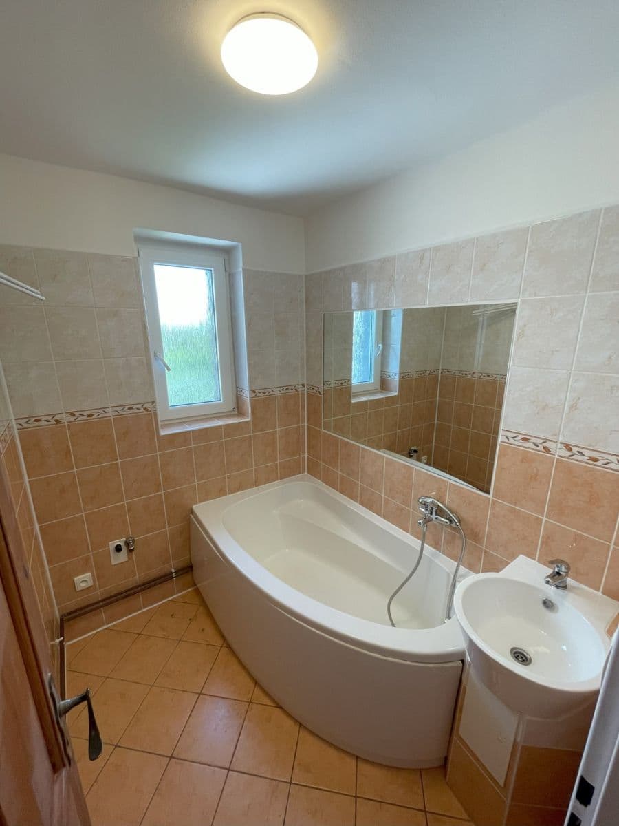 Pronájem bytu 3+kk 70 m², Čechova, Chomutov, Ústecký kraj Pronájem bytu 3+kk 70 m², Čechova, Chomutov, Ústecký kraj