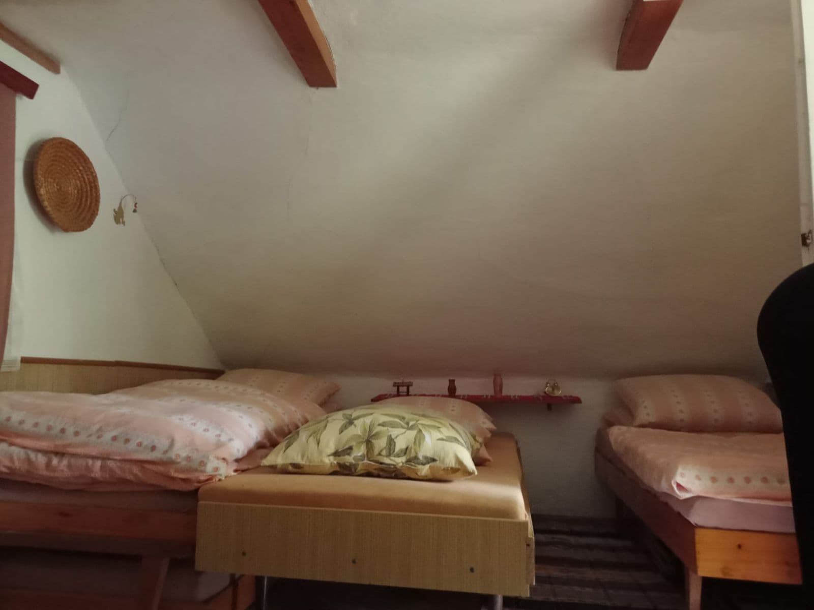 Prodej chaty, chalupy 30 m², pozemek 345 m², Benešov, Středočeský kraj Prodej chaty, chalupy 30 m², pozemek 345 m², Benešov, Středočeský kraj