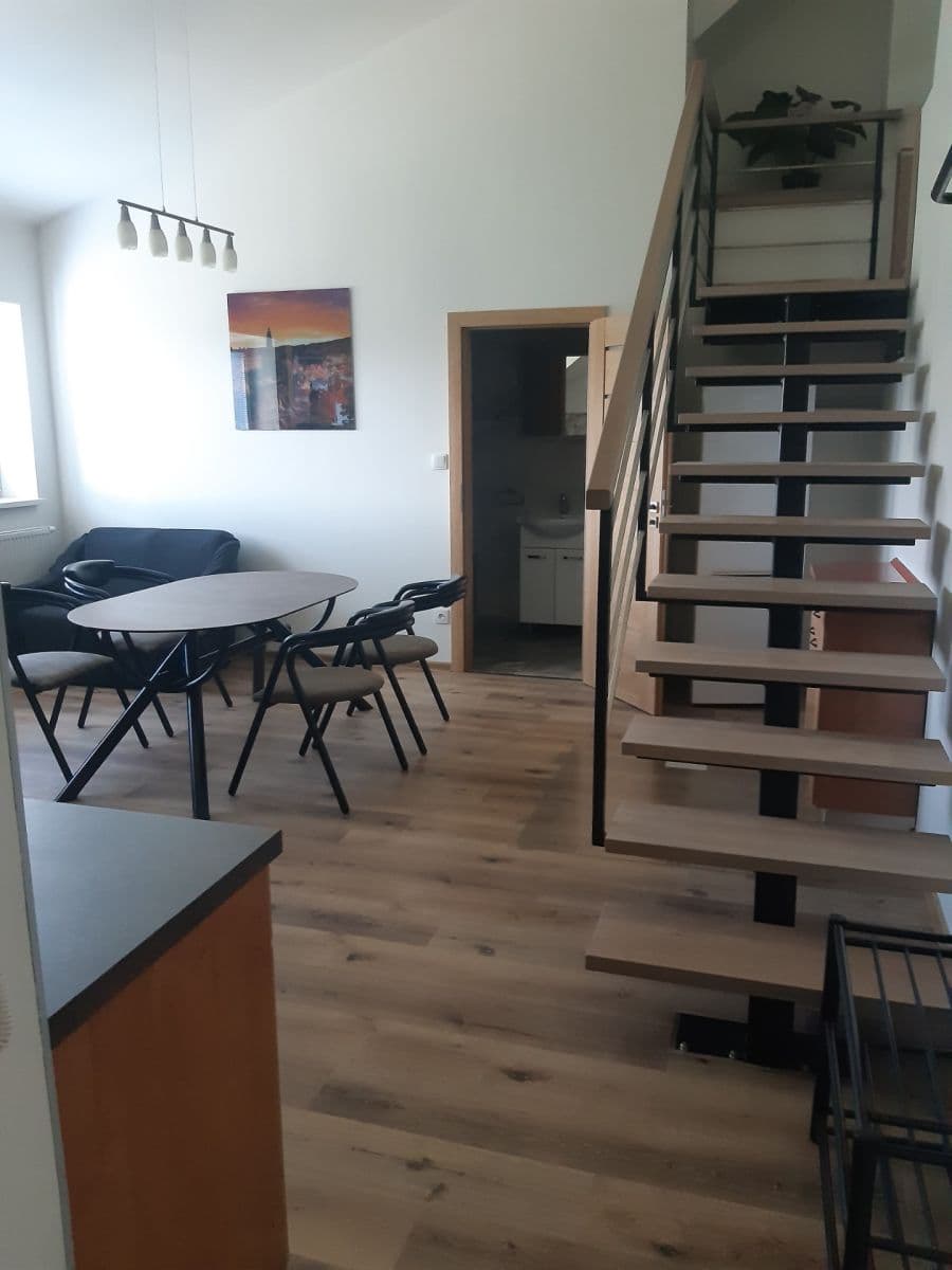 Pronájem bytu 3+kk 90 m², Hrozňatova, Brno, Jihomoravský kraj Pronájem bytu 3+kk 90 m², Hrozňatova, Brno, Jihomoravský kraj