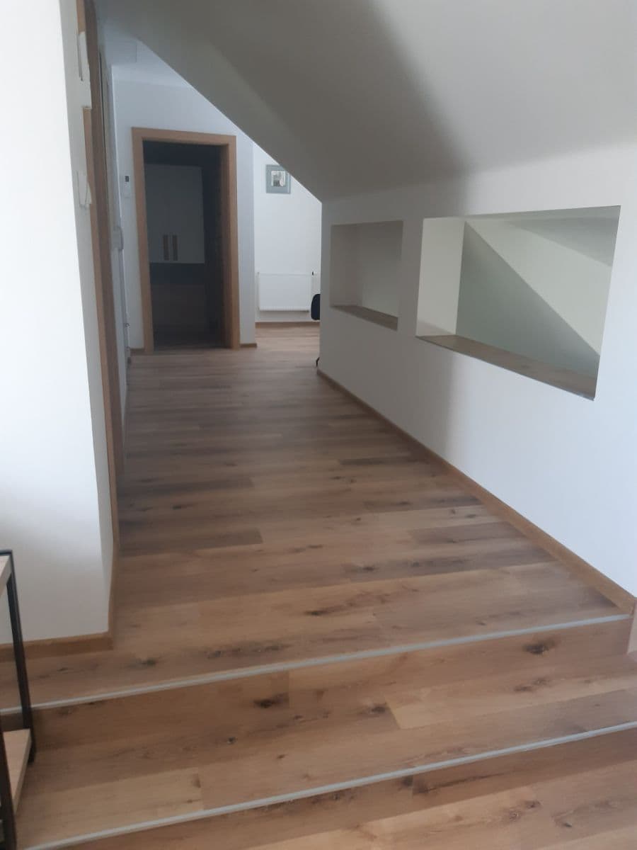 Pronájem bytu 3+kk 90 m², Hrozňatova, Brno, Jihomoravský kraj Pronájem bytu 3+kk 90 m², Hrozňatova, Brno, Jihomoravský kraj