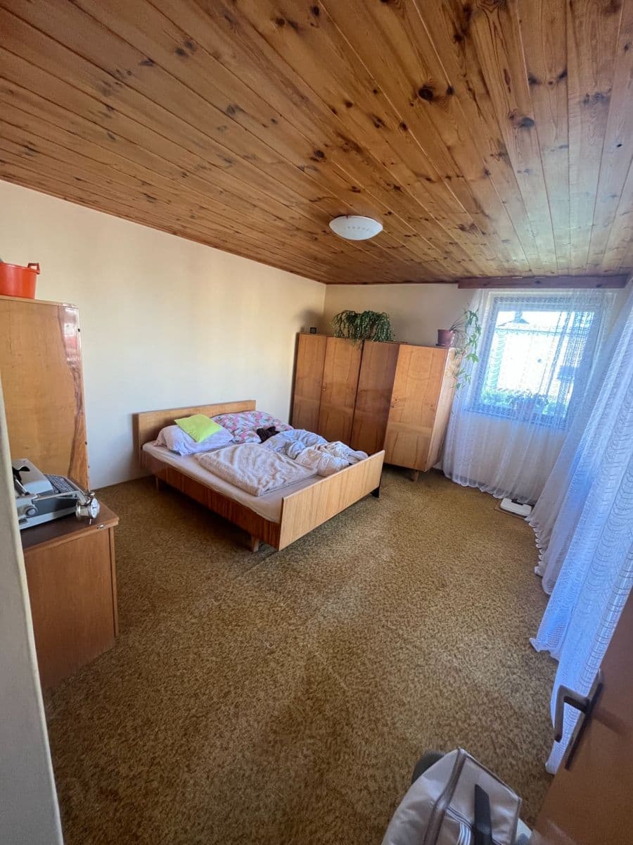 Prodej domu 211 m², pozemek 814 m², K Blahobytu, Srch, Pardubický kraj Prodej domu 211 m², pozemek 814 m², K Blahobytu, Srch, Pardubický kraj